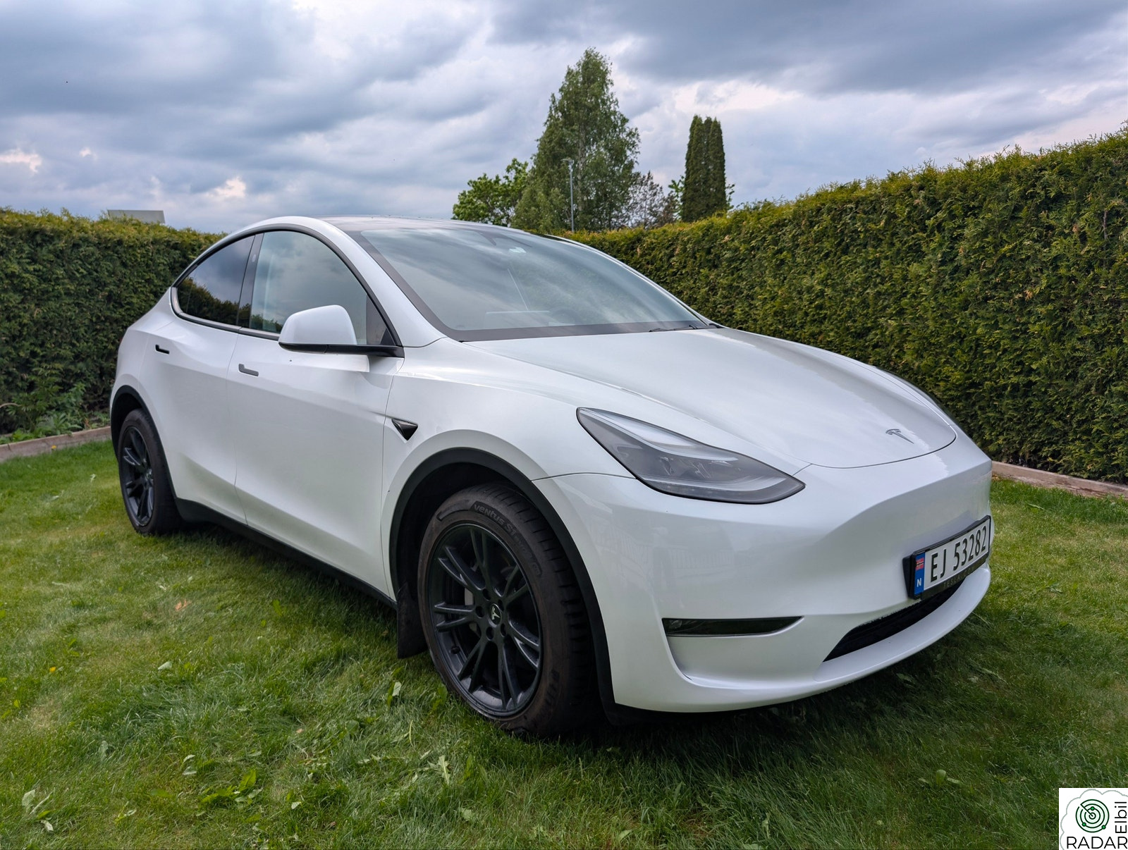 TESLA Model Y Long Range AWD