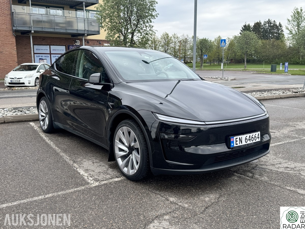 TESLA Model Y Long Range AWD