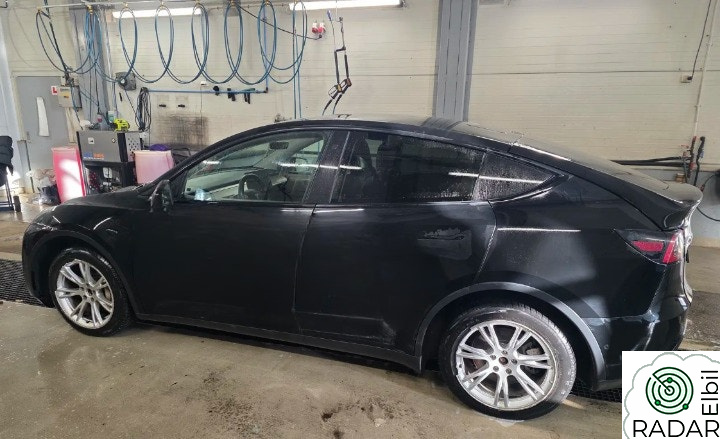 TESLA Model Y LONG RANGE AWD STOR BATTERY PANO R.540 KM