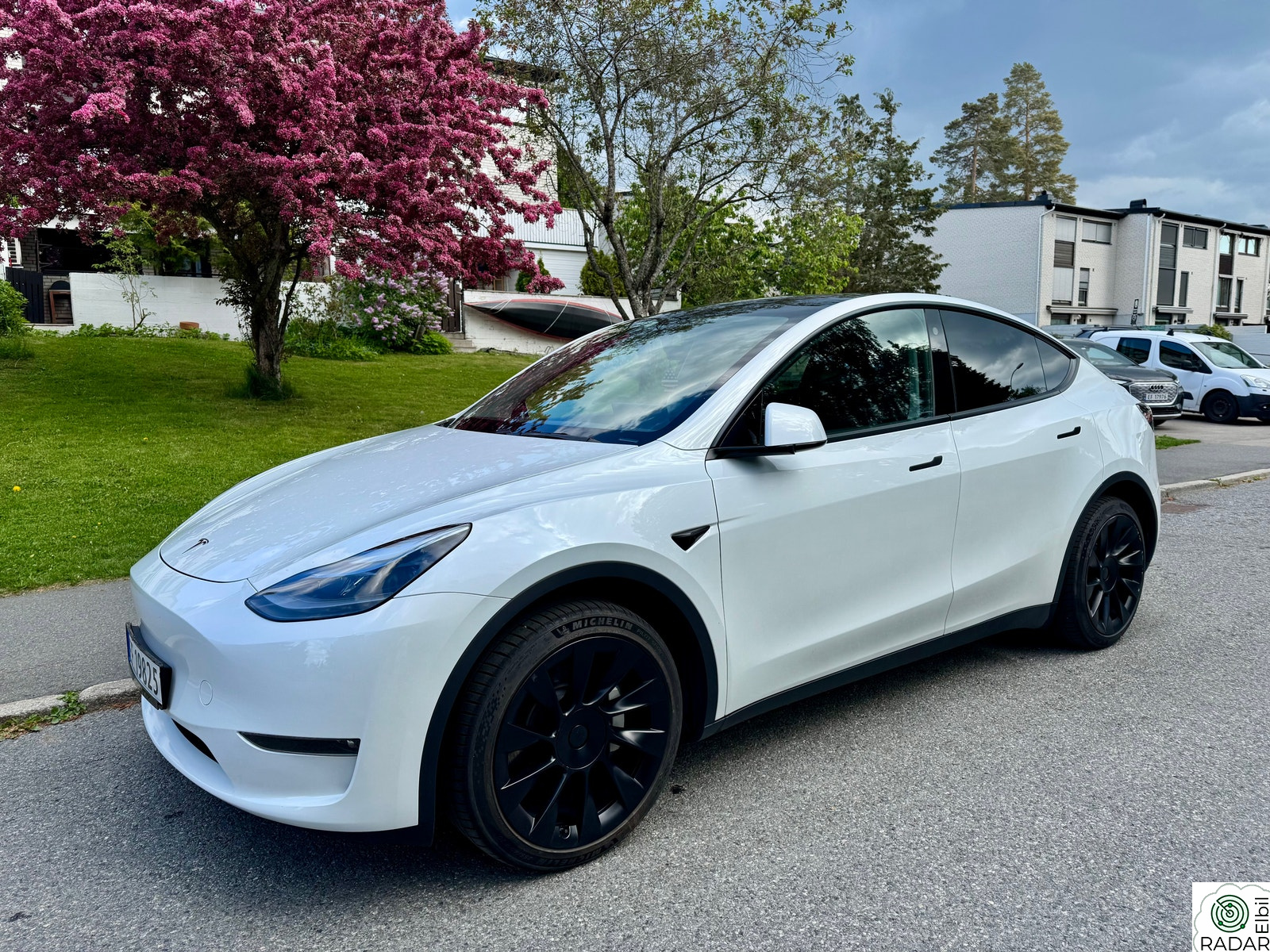 TESLA Model Y Long Range AWD