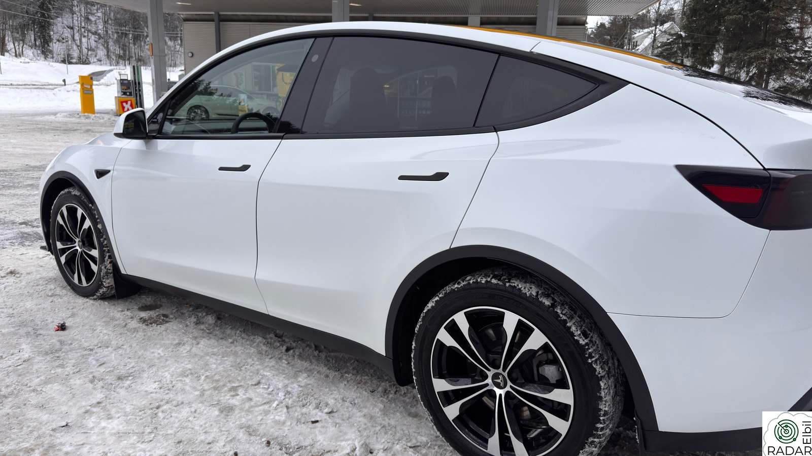 TESLA Model Y LR AWD Premium Full PPF-Homelink-Skinn-Navi-Autopilot