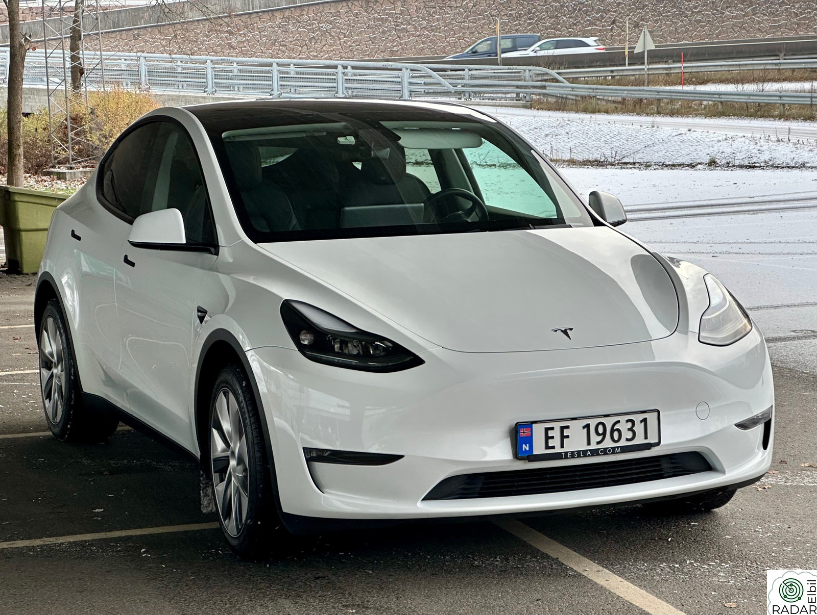 TESLA Model Y Long Range AWD årsmod. 2023 Hvit - NAF-Test