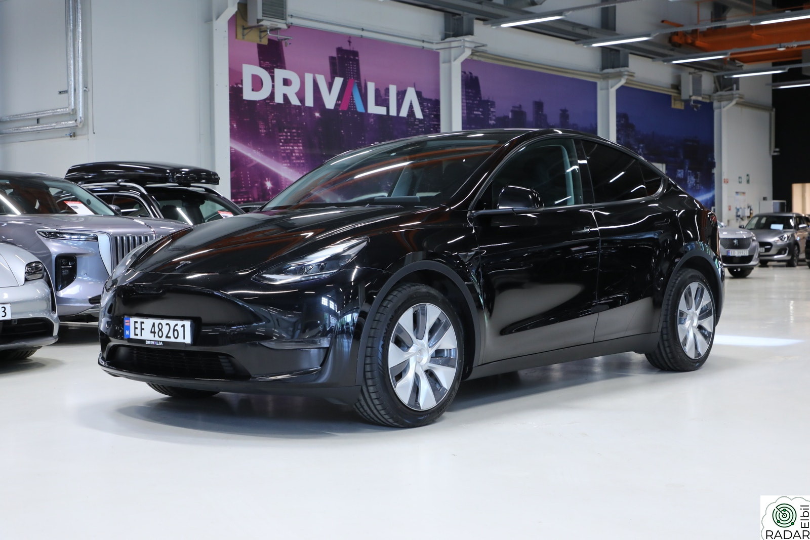 TESLA Model Y Long Range AWD med Krok