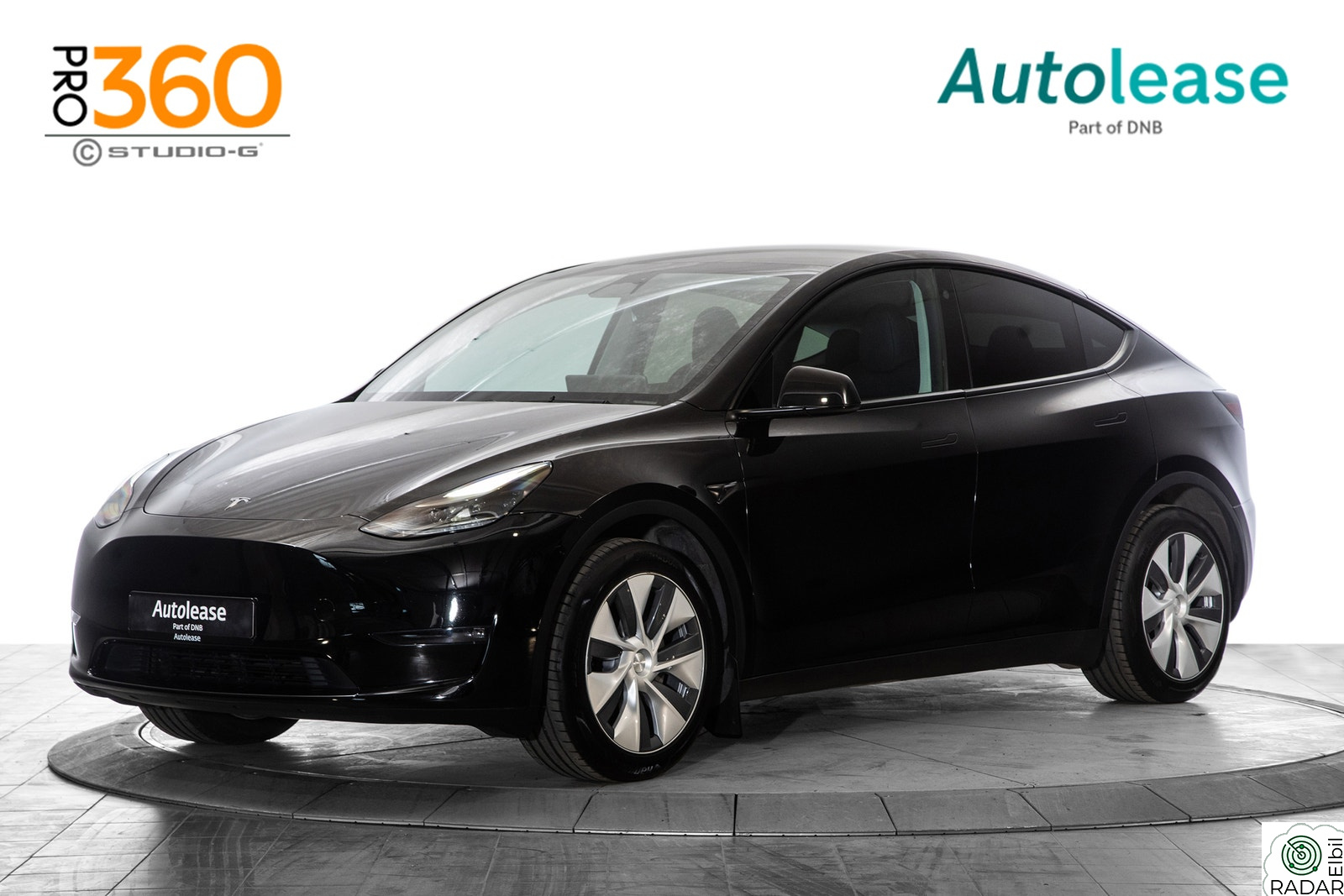 TESLA Model Y Long Range AWD, Hengerfeste / Premium ++,
