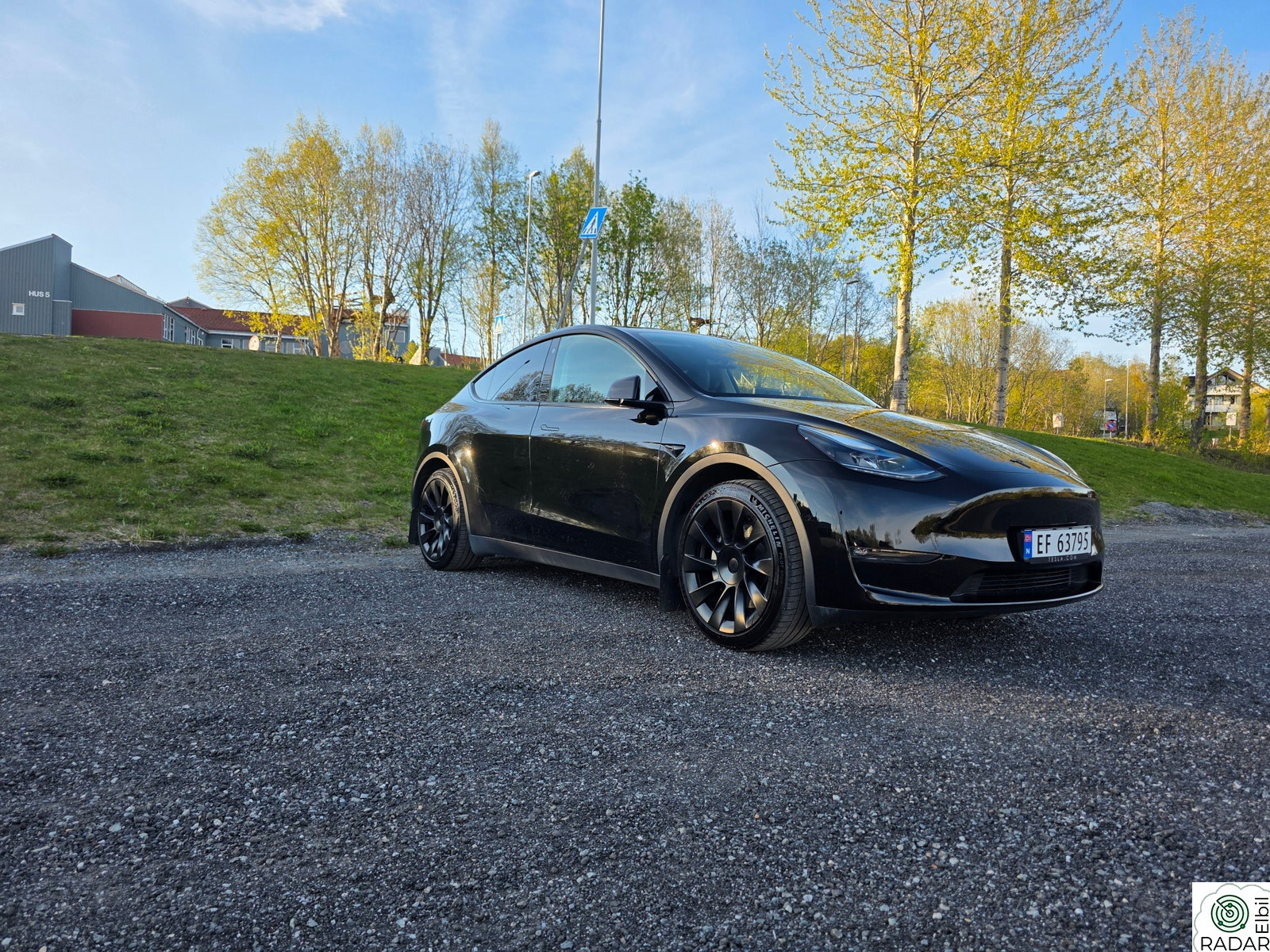 TESLA Model Y Long Range AWD