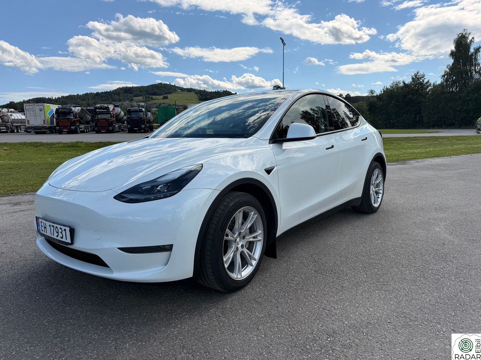 TESLA Model Y Long Range AWD, 1 eier, Som NY!!
