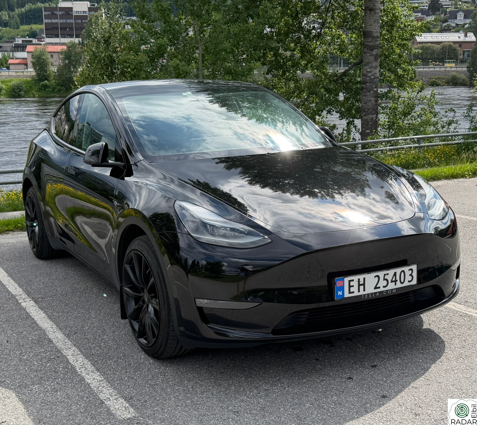 TESLA Model Y Long Range AWD