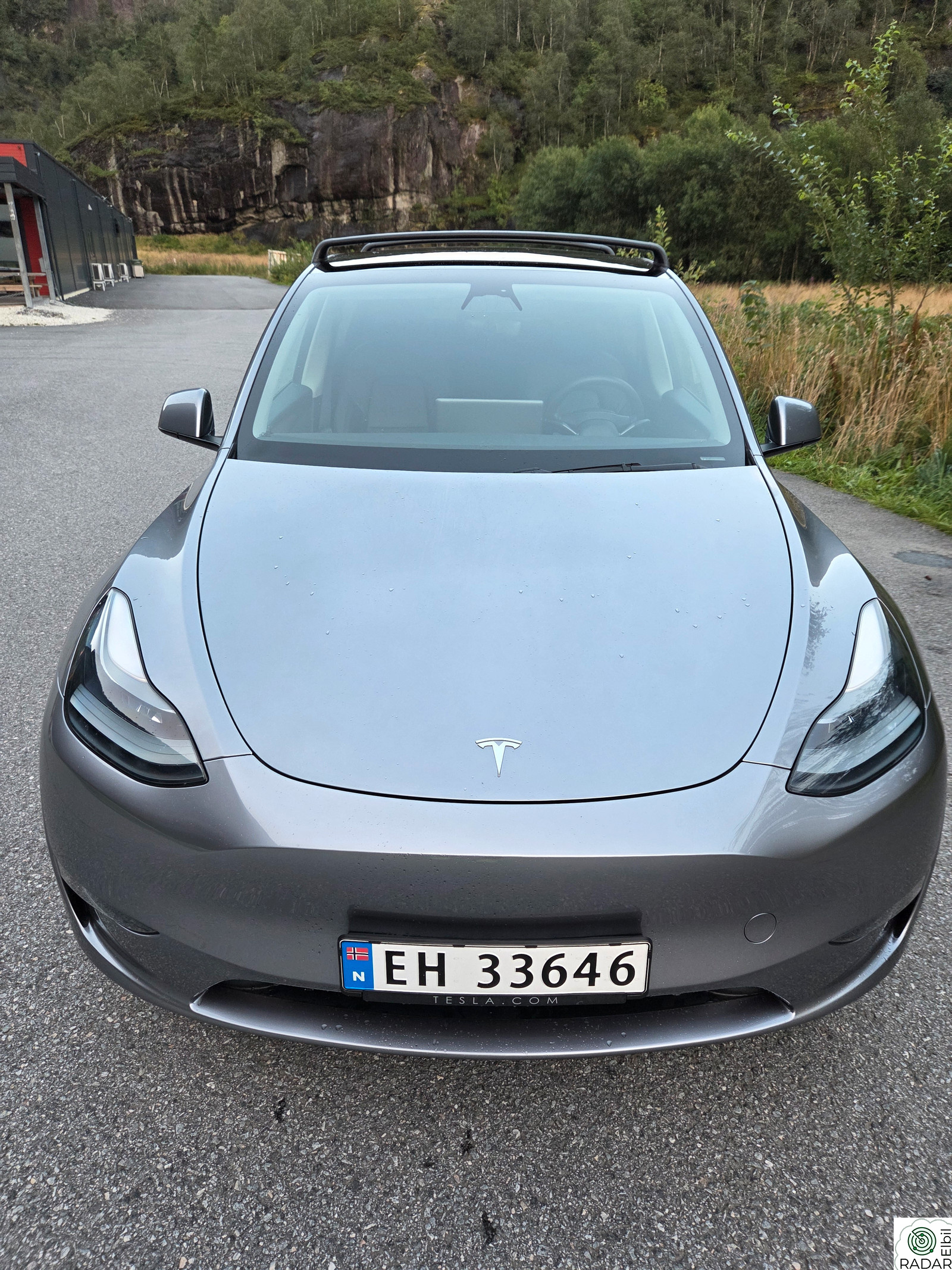TESLA Model Y Long Range AWD - Quicksilver - Mye ekstra utstyr