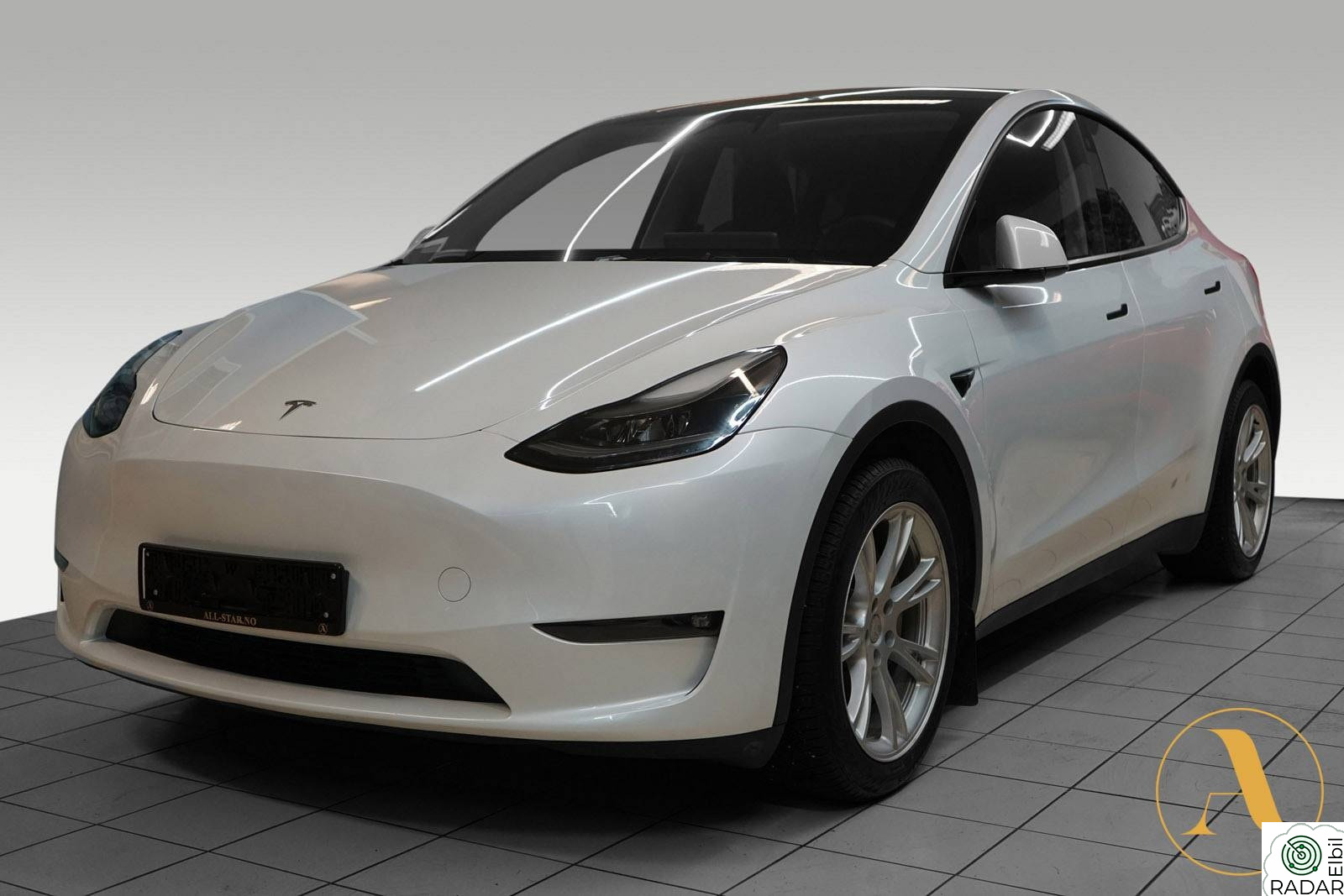 TESLA Model Y LONG RANGE AWD PREMIUM/PANORAMA/AUTOPILOT/H.FESTE/NORSK