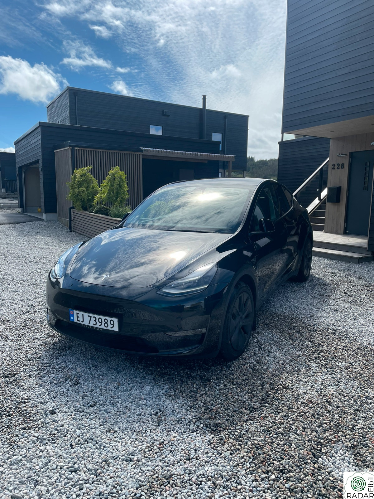 TESLA Model Y Long Range AWD