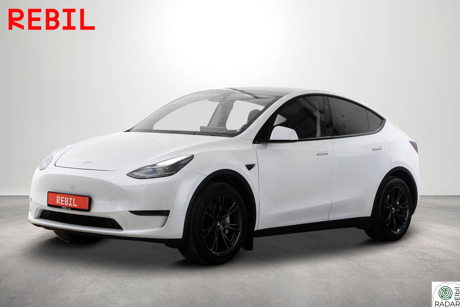 TESLA Model Y 533km(WLTP)/LR/AWD/Ryzen/Navi/R.kam/Pano/AP/V.pumpe