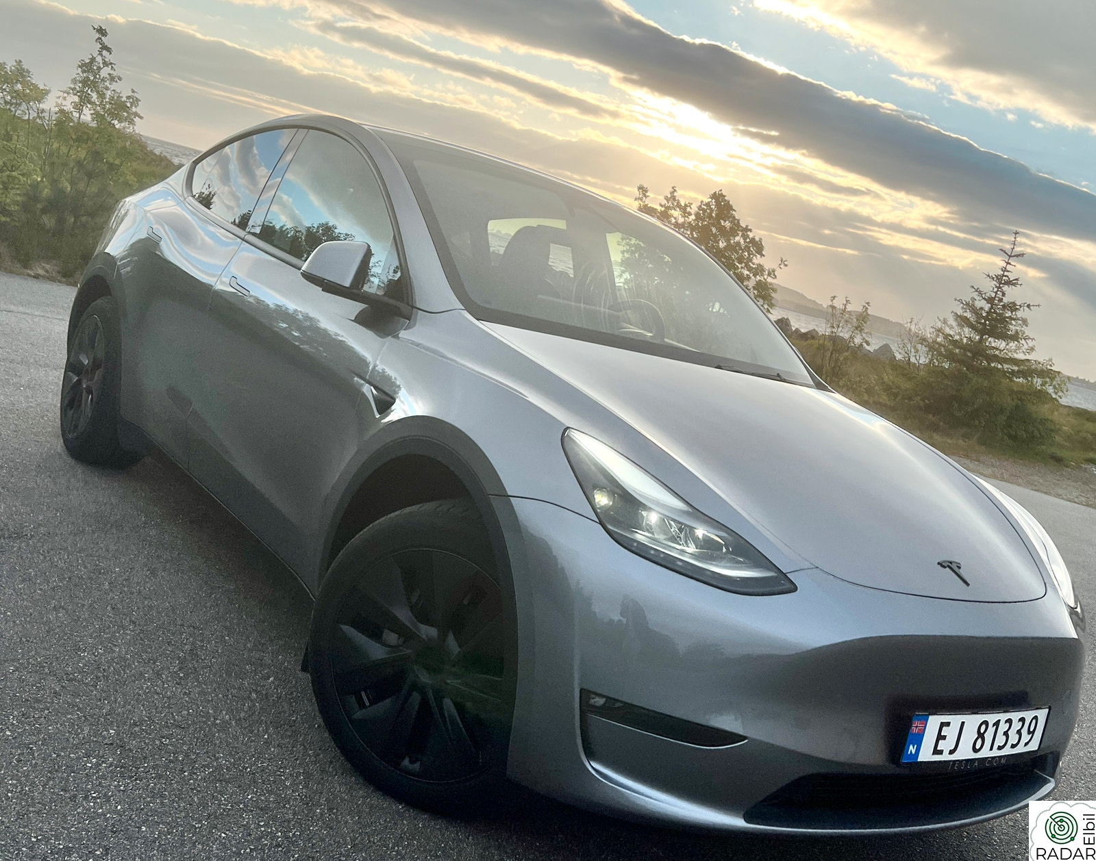 TESLA Model Y 7-Seter, LR, AWD, Gratis lading fram til 19.desember