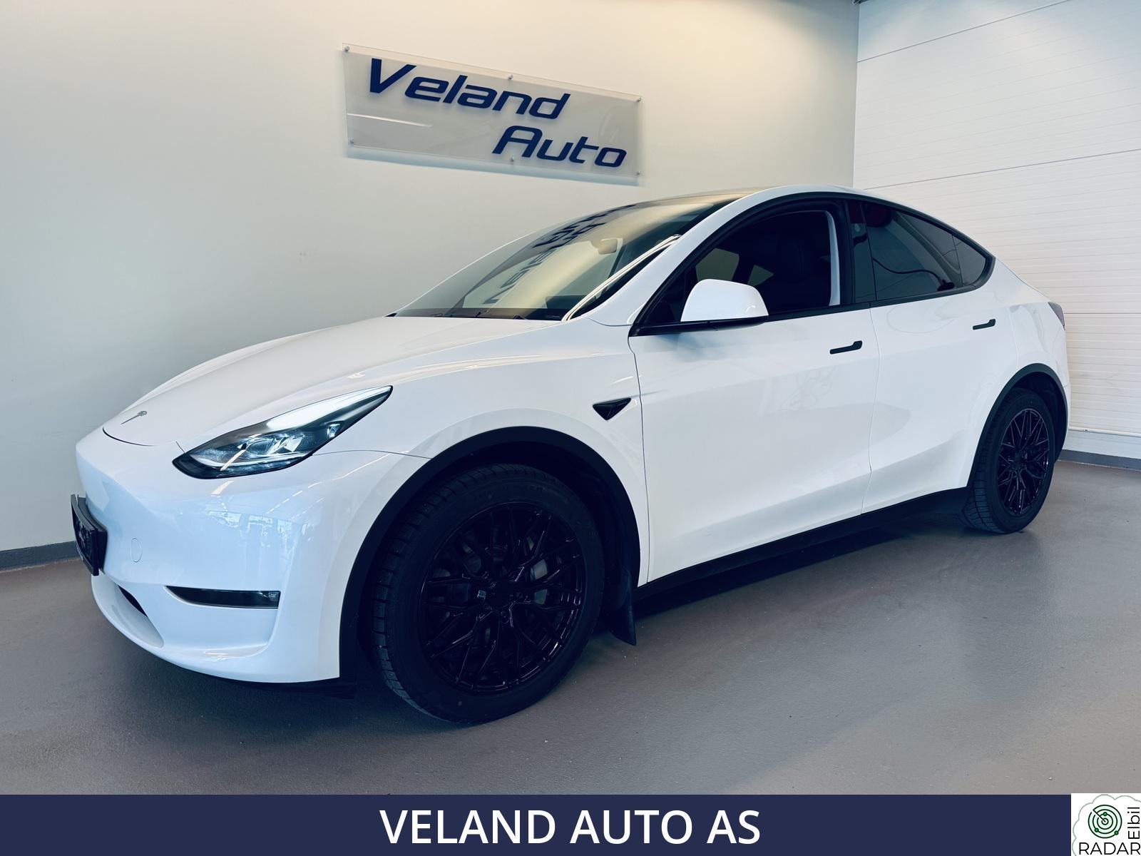 TESLA Model Y LONG RANGE AWD/ 533 KM WLTP/ACC/PANO/V PUMPE/KROK