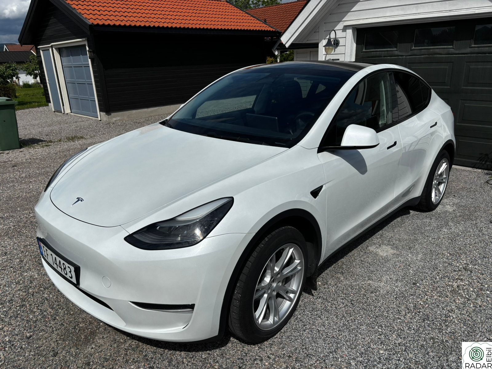 TESLA Model Y Long Range AWD, premium, 533 rekkevidde nybilgaranti