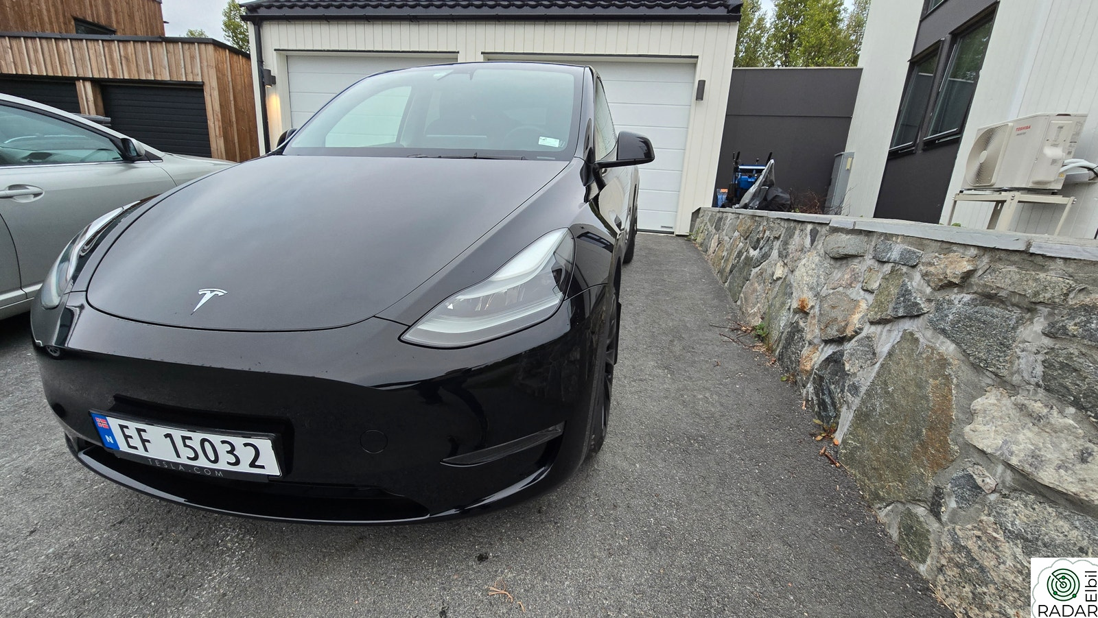 TESLA Model Y Long Range AWD, Enhanced Autopilot, H. feste