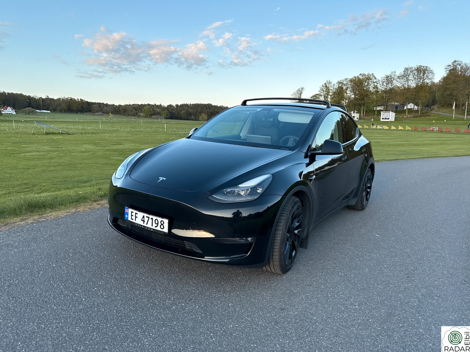 TESLA Model Y Long Range AWD // 1 Eier // 20" // H.feste