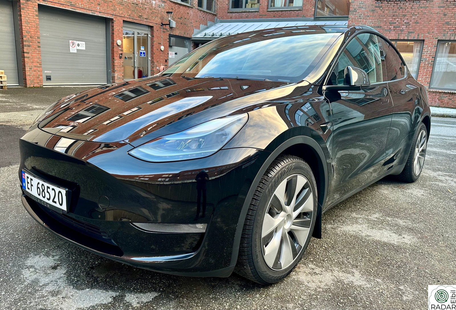 TESLA Model Y Long Range AWD