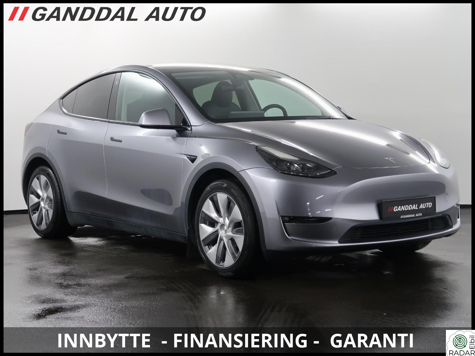 TESLA Model Y LONGE RANGE AWD / KROK / KAMERA / SKINN / ACC /PANO