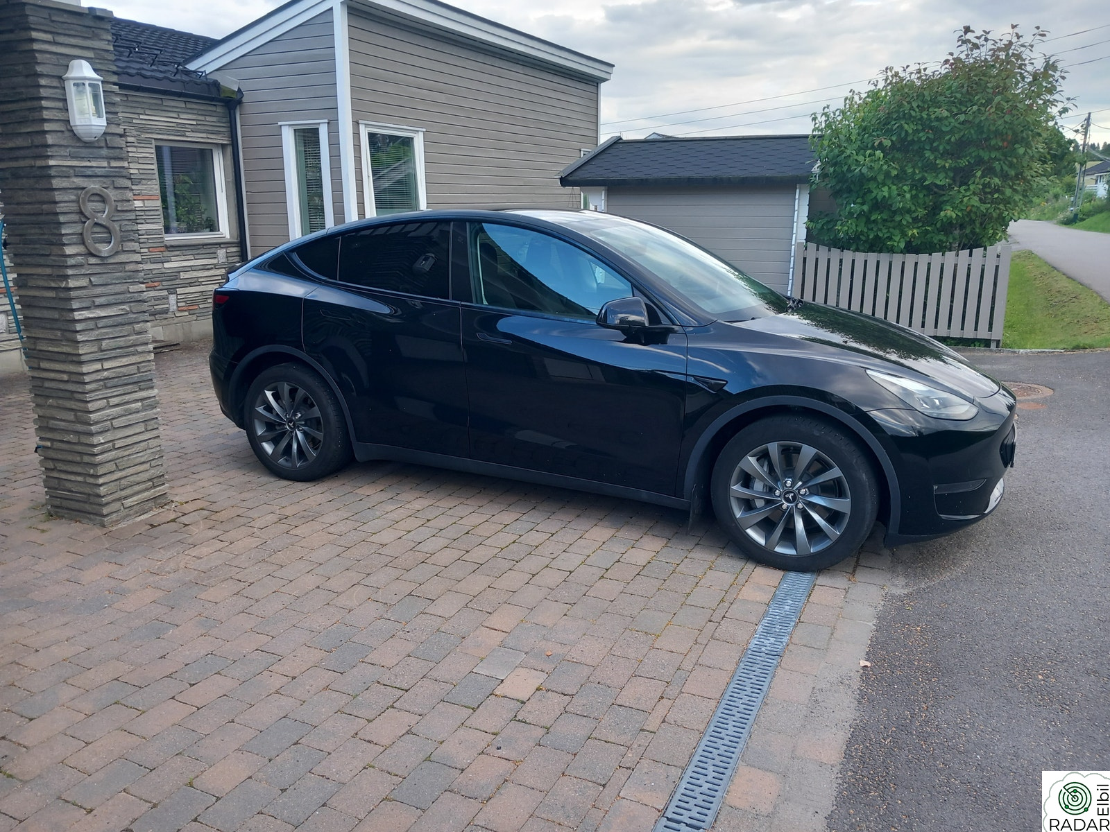 TESLA Model Y Long Range AWD