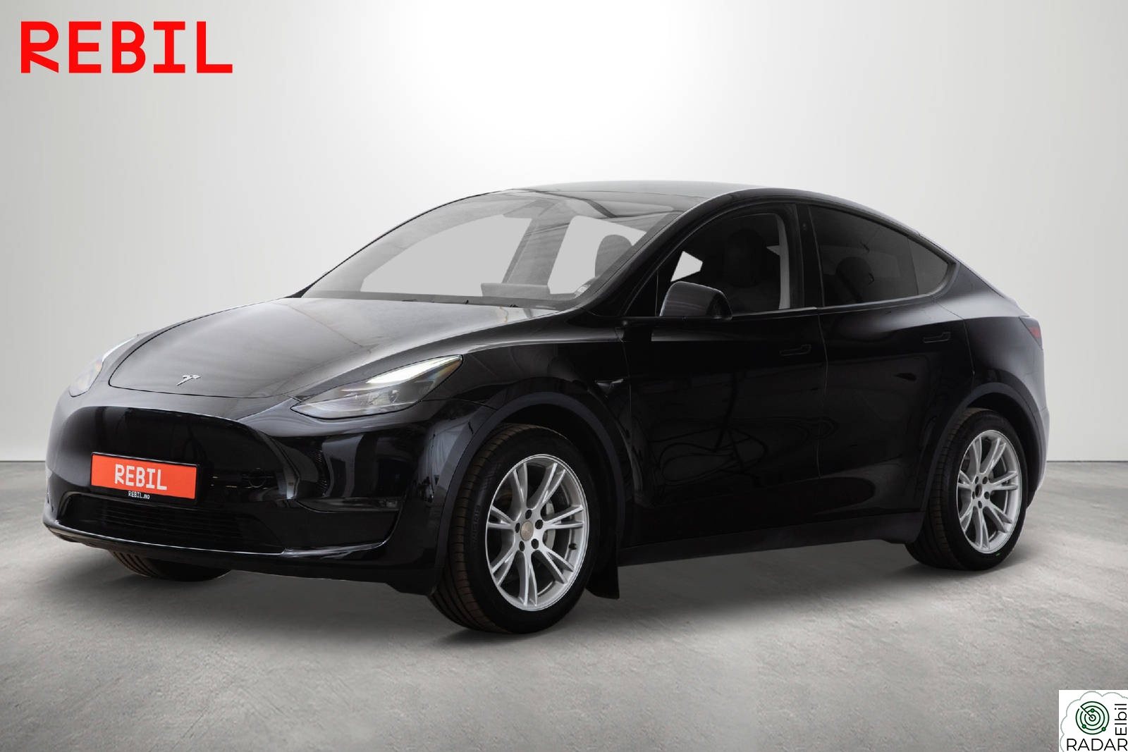 TESLA Model Y 533km(WLTP)/LR/AWD/Ryzen/Navi/R.kam/Pano/AP/V.pumpe