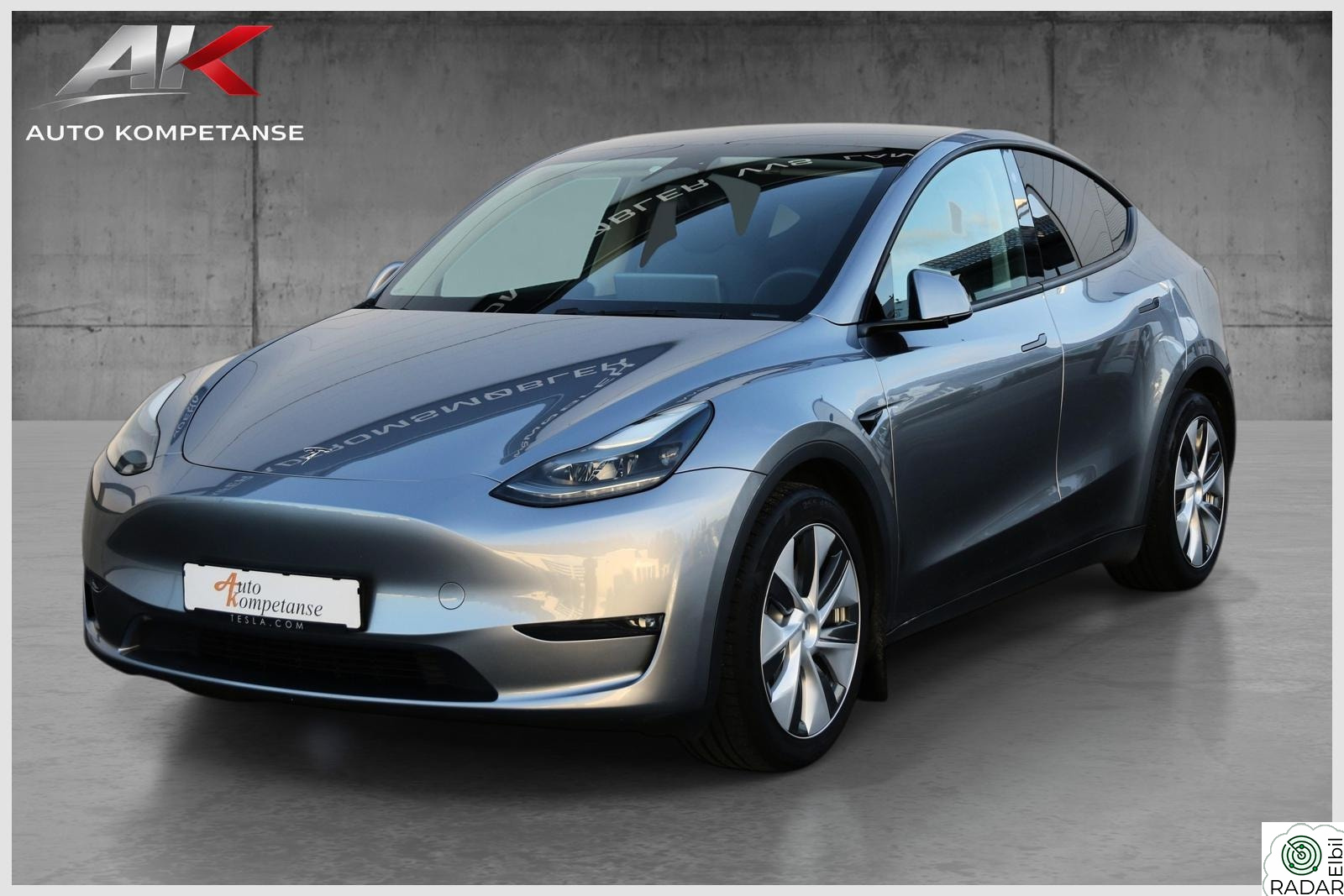 TESLA Model Y Long Range l Dual Motor l Premium l Facelift l 1 Eier!!