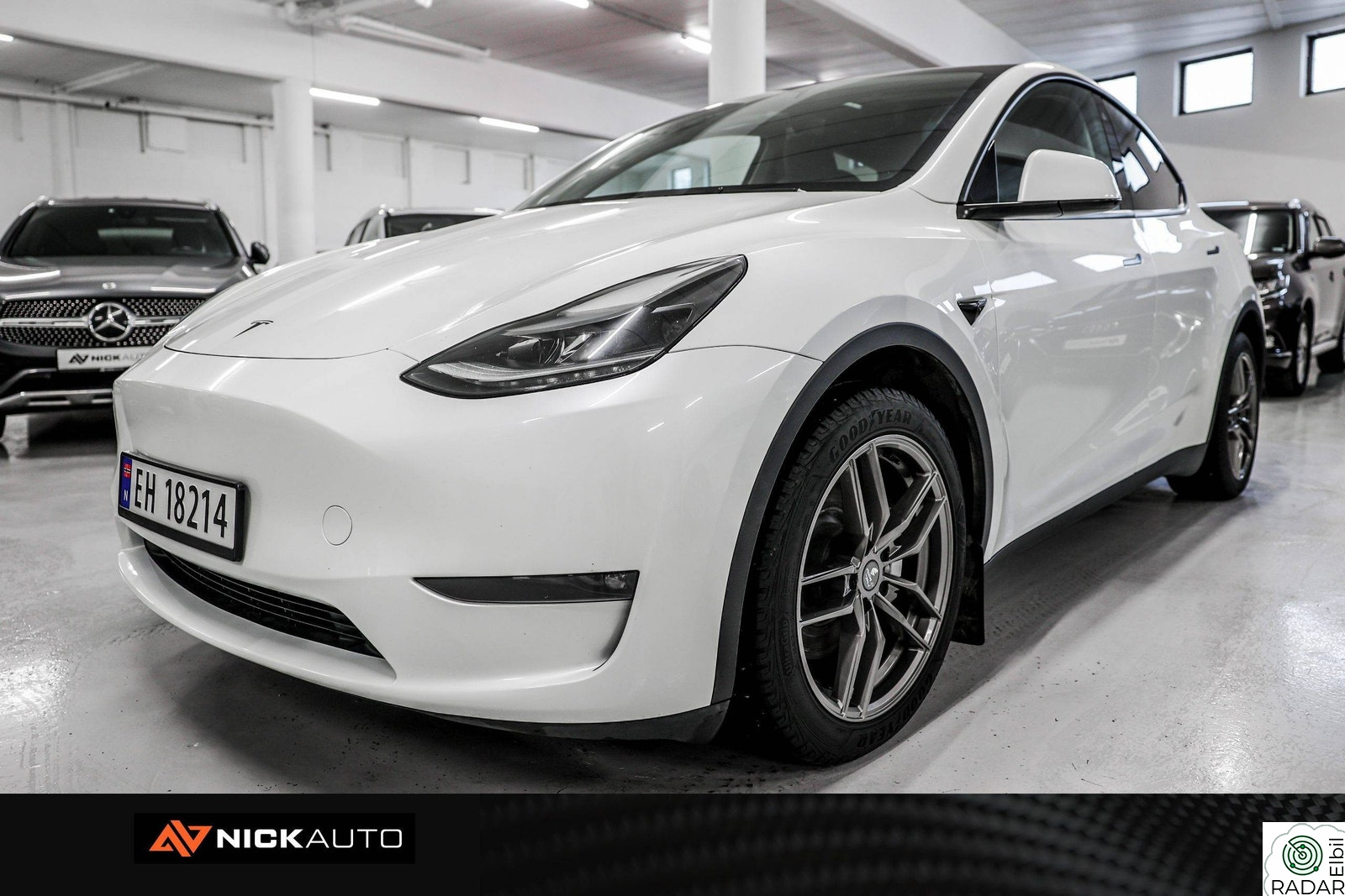 TESLA Model Y LONGRANGE 4X4 533WLTP PANO SKINN KROK APP INNBYTTE