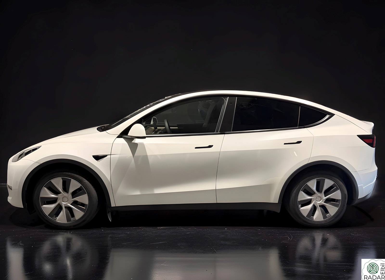TESLA Model Y LR AWD | Berlin | Krok | Autopilot | 1 Eier | Garanti