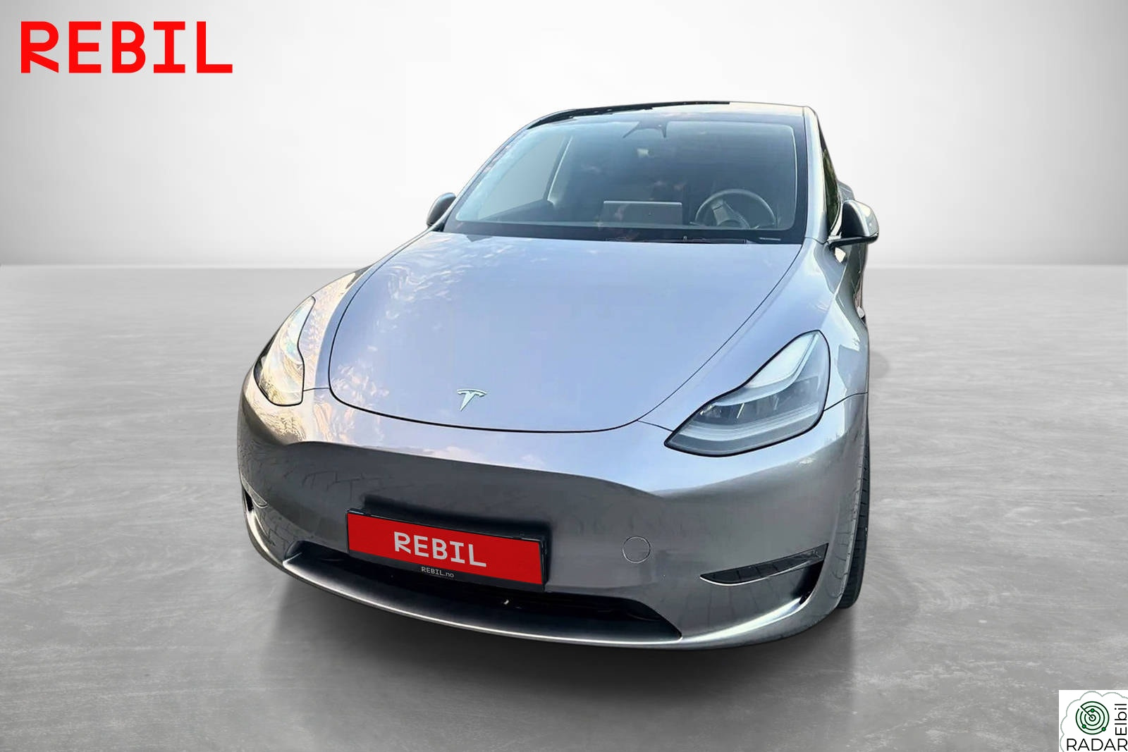 TESLA Model Y Long Range AWD/Krok/Quicksilver/R.Kam/Navi/Pano/AP