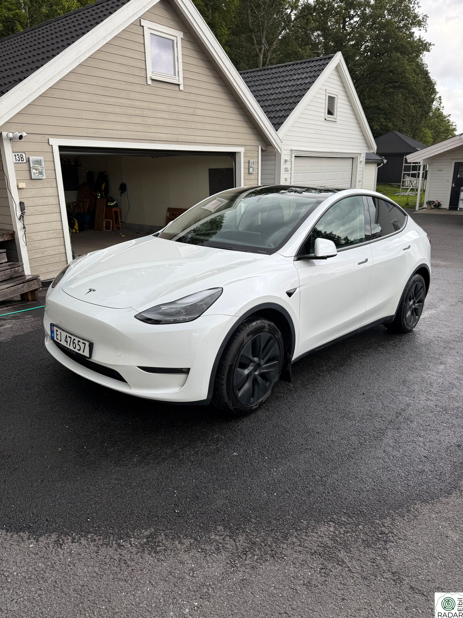 TESLA Model Y Long Range AWD
