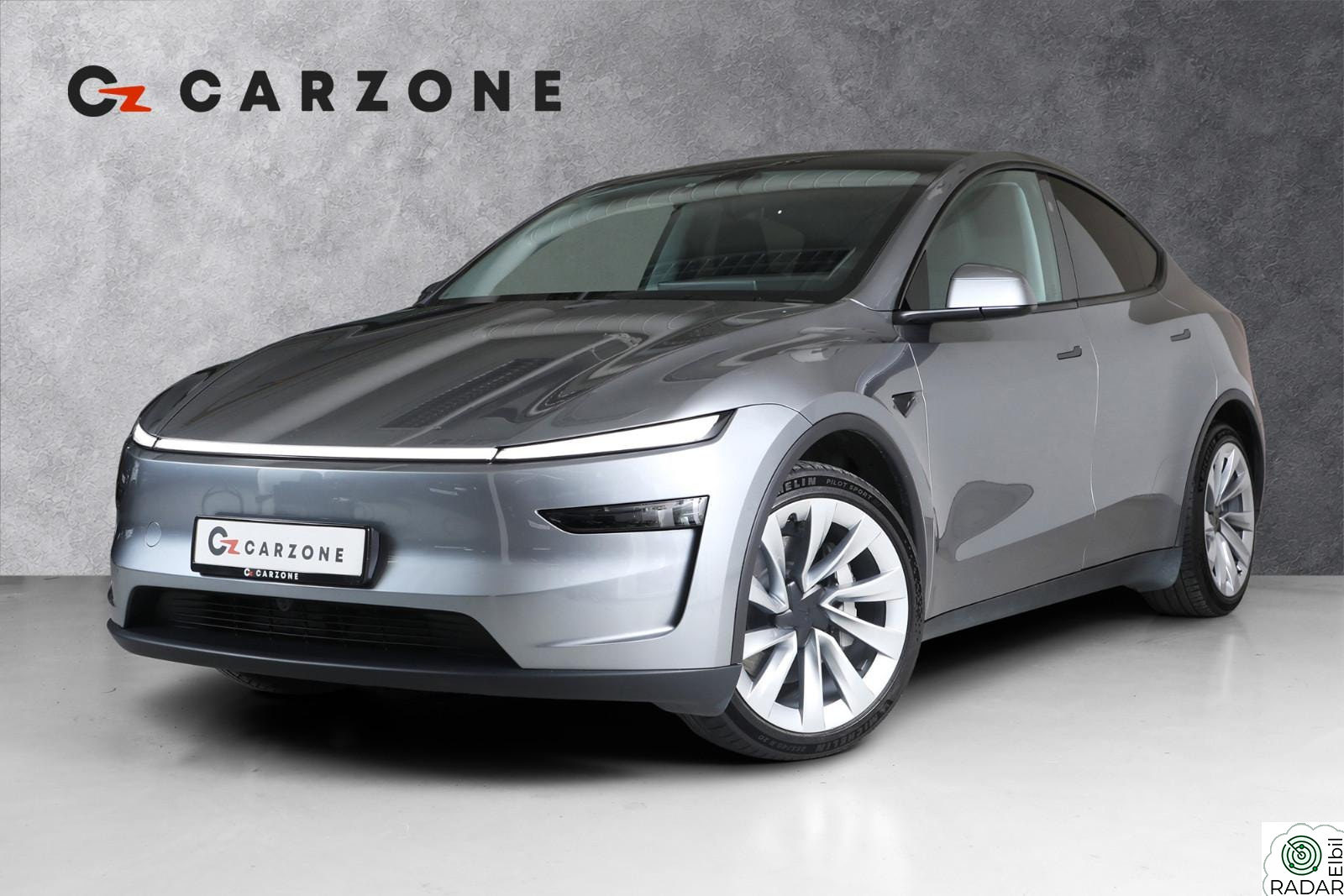 TESLA Model Y LONG RANGE AWD/AC.BOOST/AP/KROK/20"+19"/LAUNCH EDITION