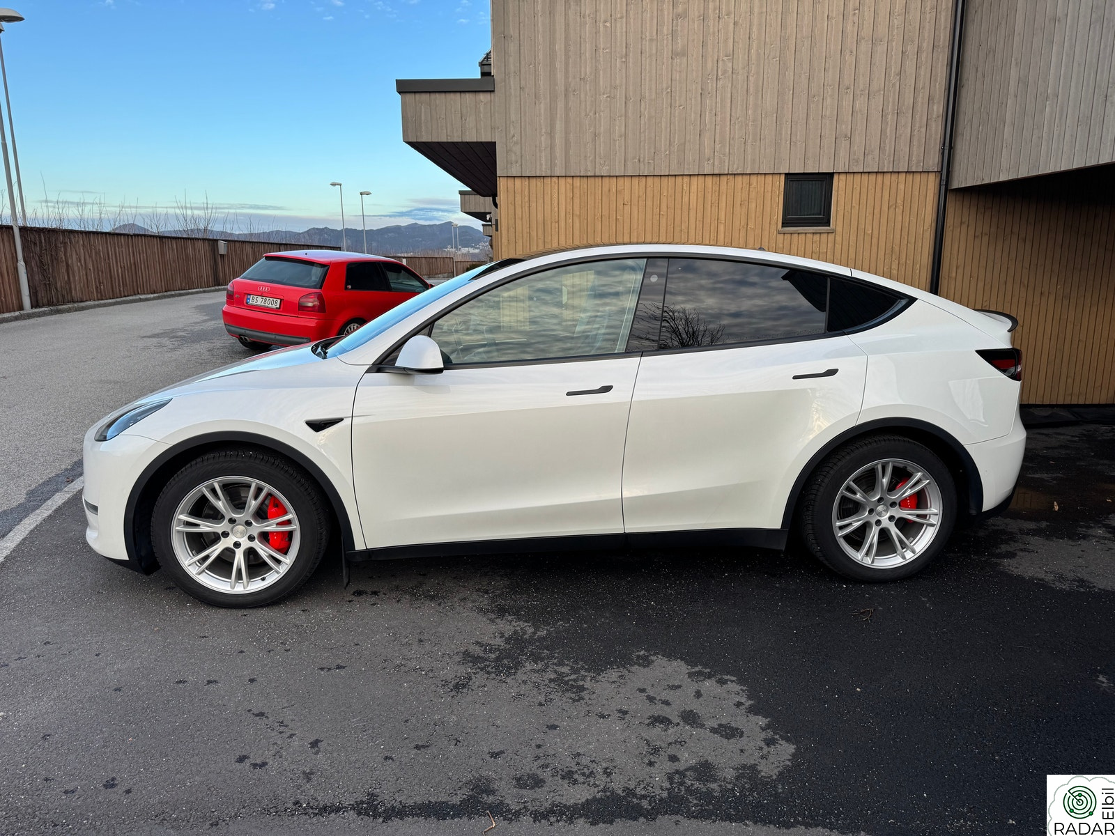 TESLA Model Y Performance AWD