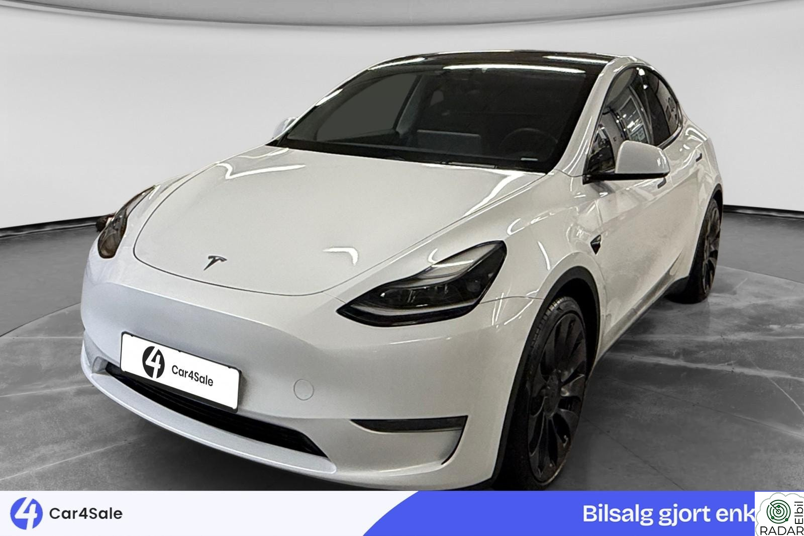 TESLA Model Y Performance AWD 514km / AP/ Premium / 21" / S+V