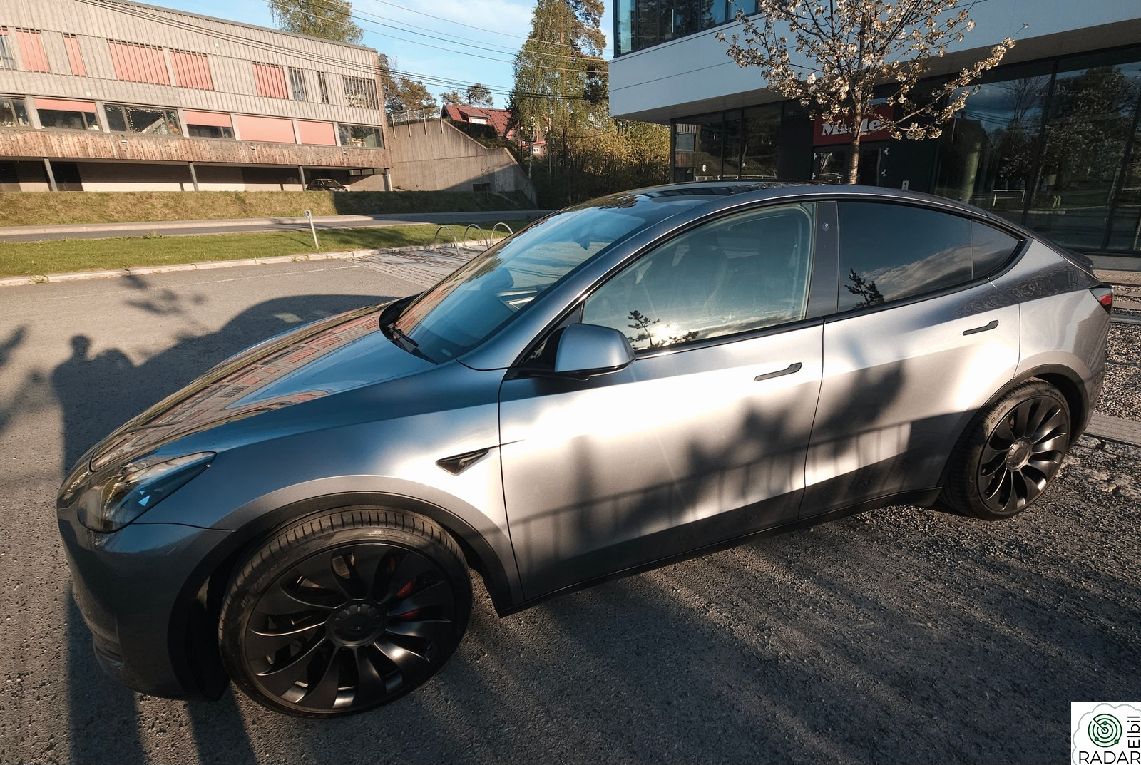TESLA Model Y Performance AWD