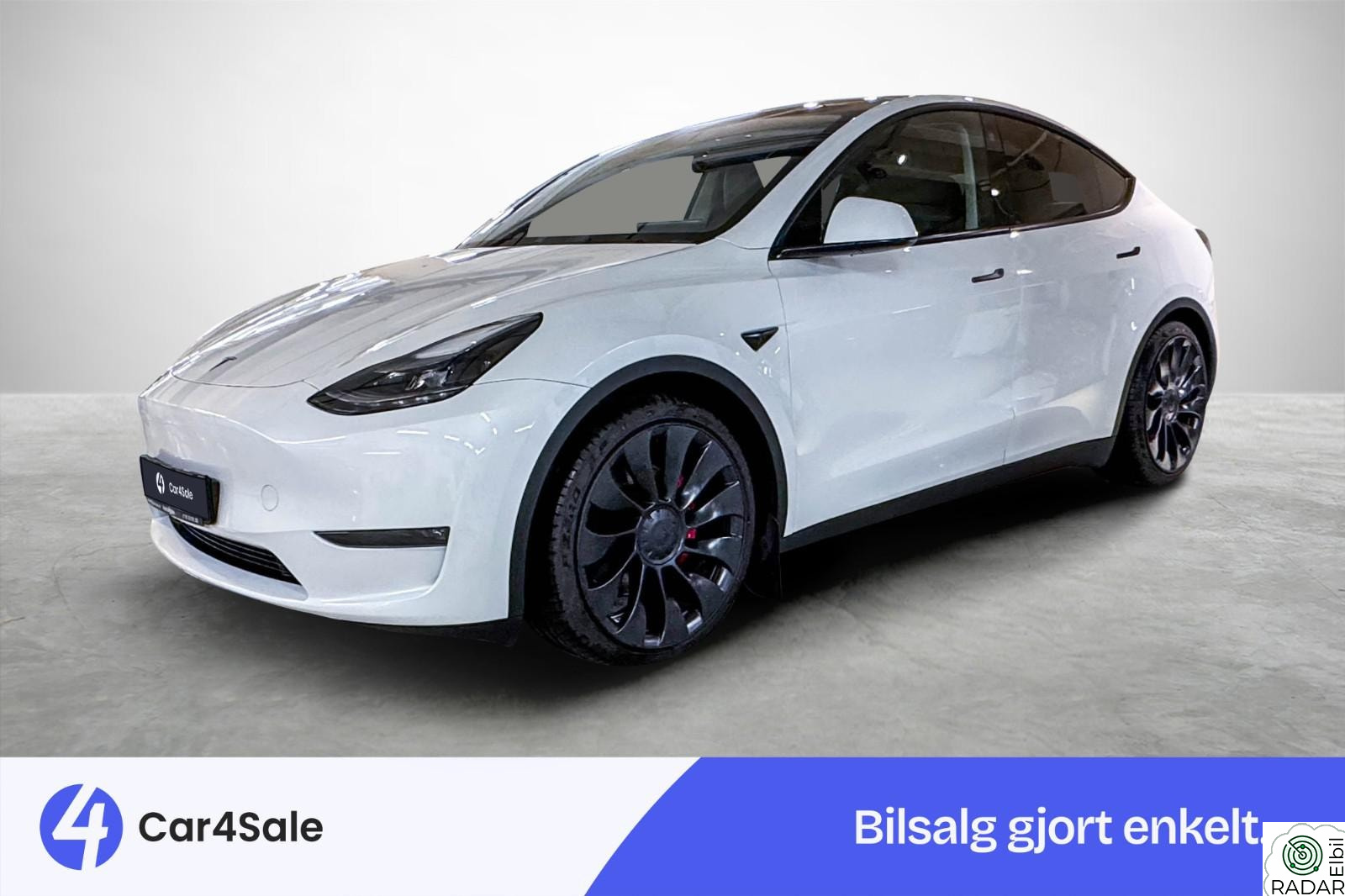 TESLA Model Y Performance AWD 514km / Krok / P.Varm / Premium / S+V