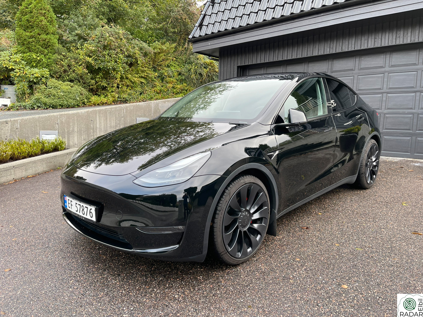 TESLA Model Y Performance AWD