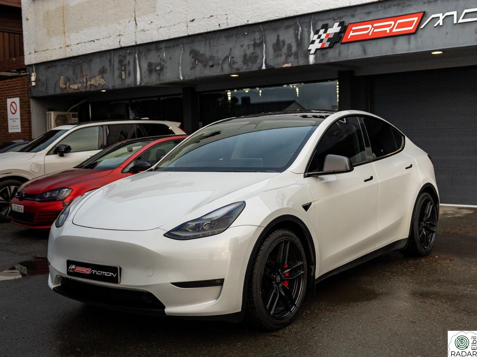 TESLA Model Y PERFORMANCE/UBERTURBIN/VARMEPUMPE/AUTOPILOT