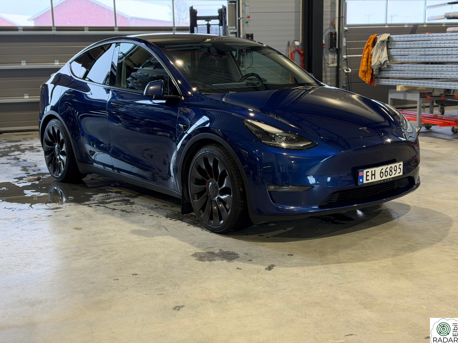 TESLA Model Y Performance AWD