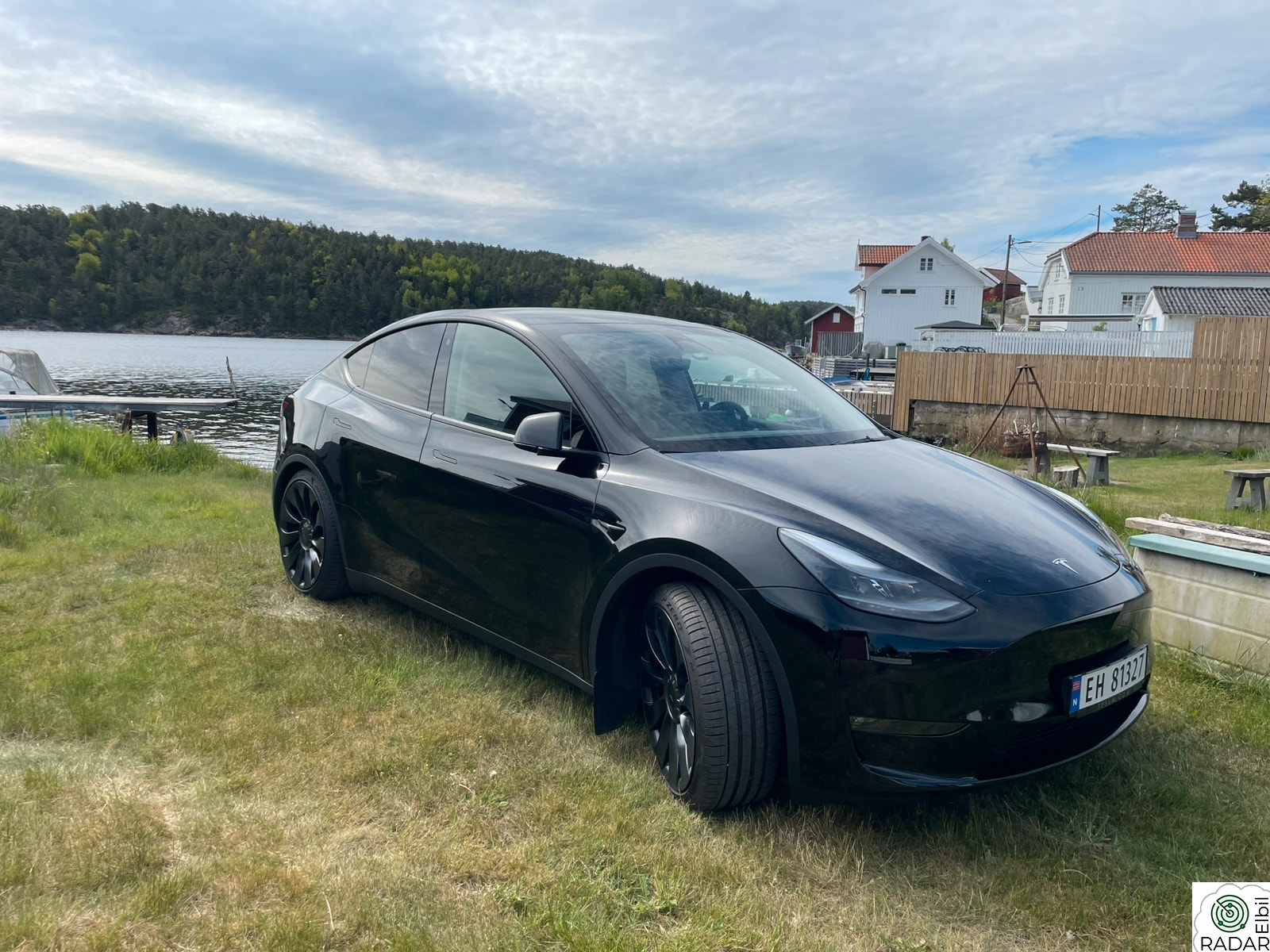 TESLA Model Y Performance AWD