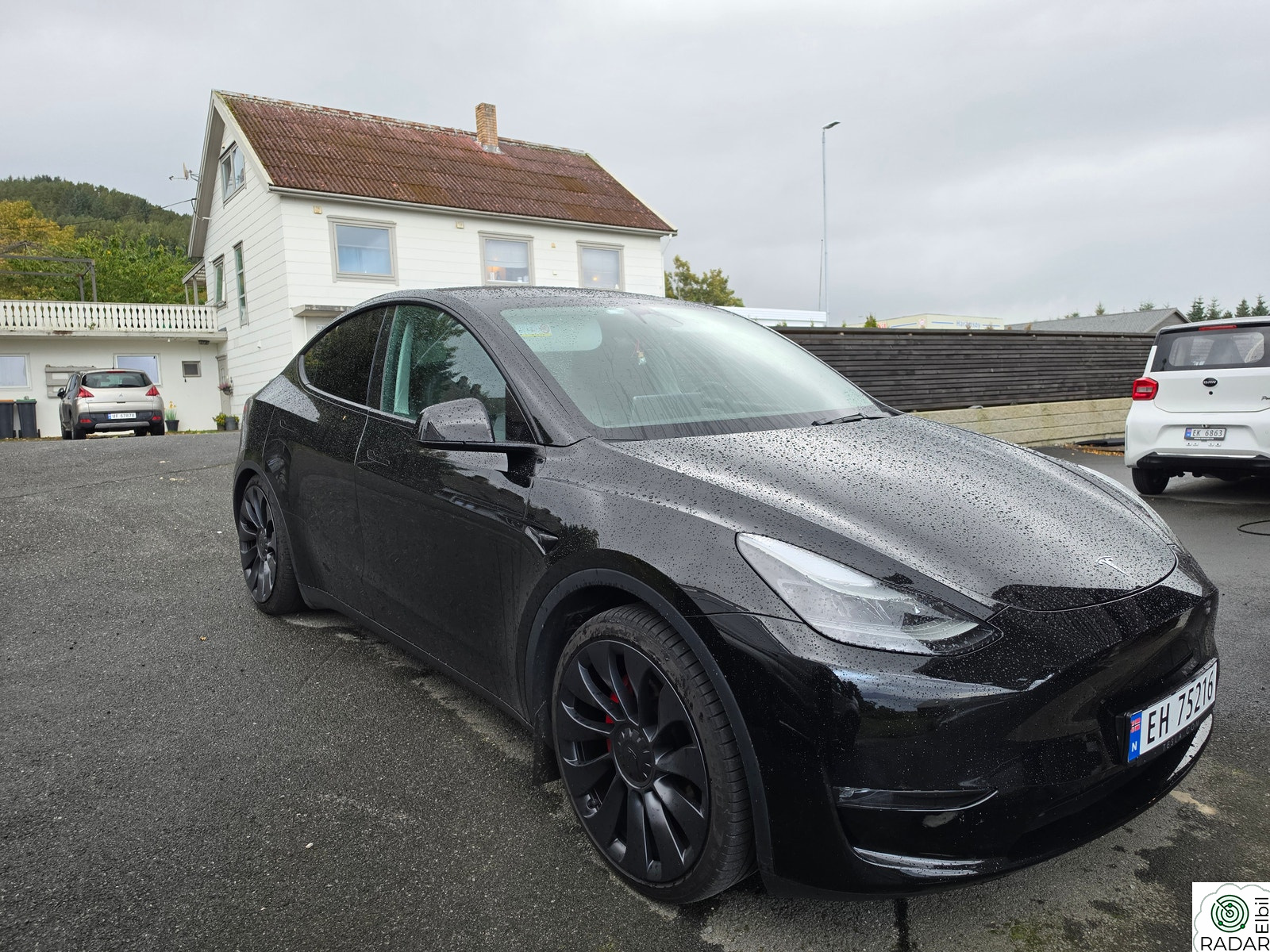 TESLA Model Y Performance AWD