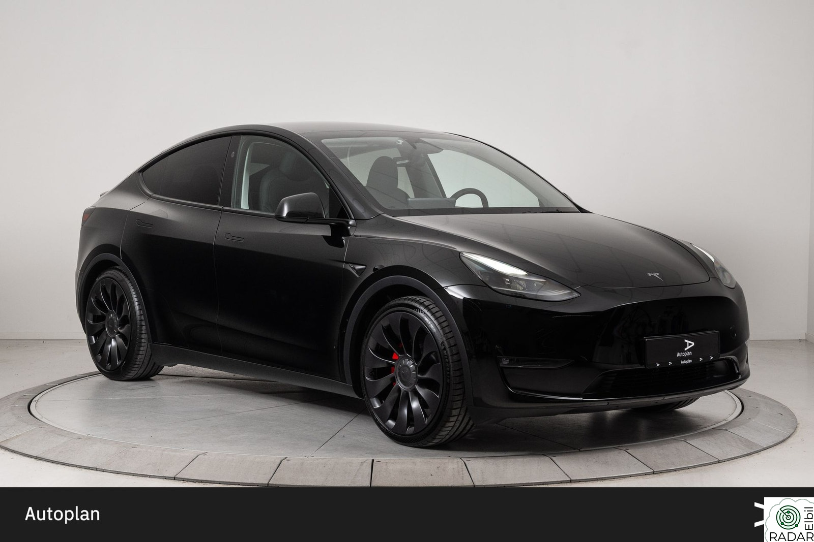 TESLA Model Y Performance Autopilot/Krok/Varmepumpe/Ryzen
