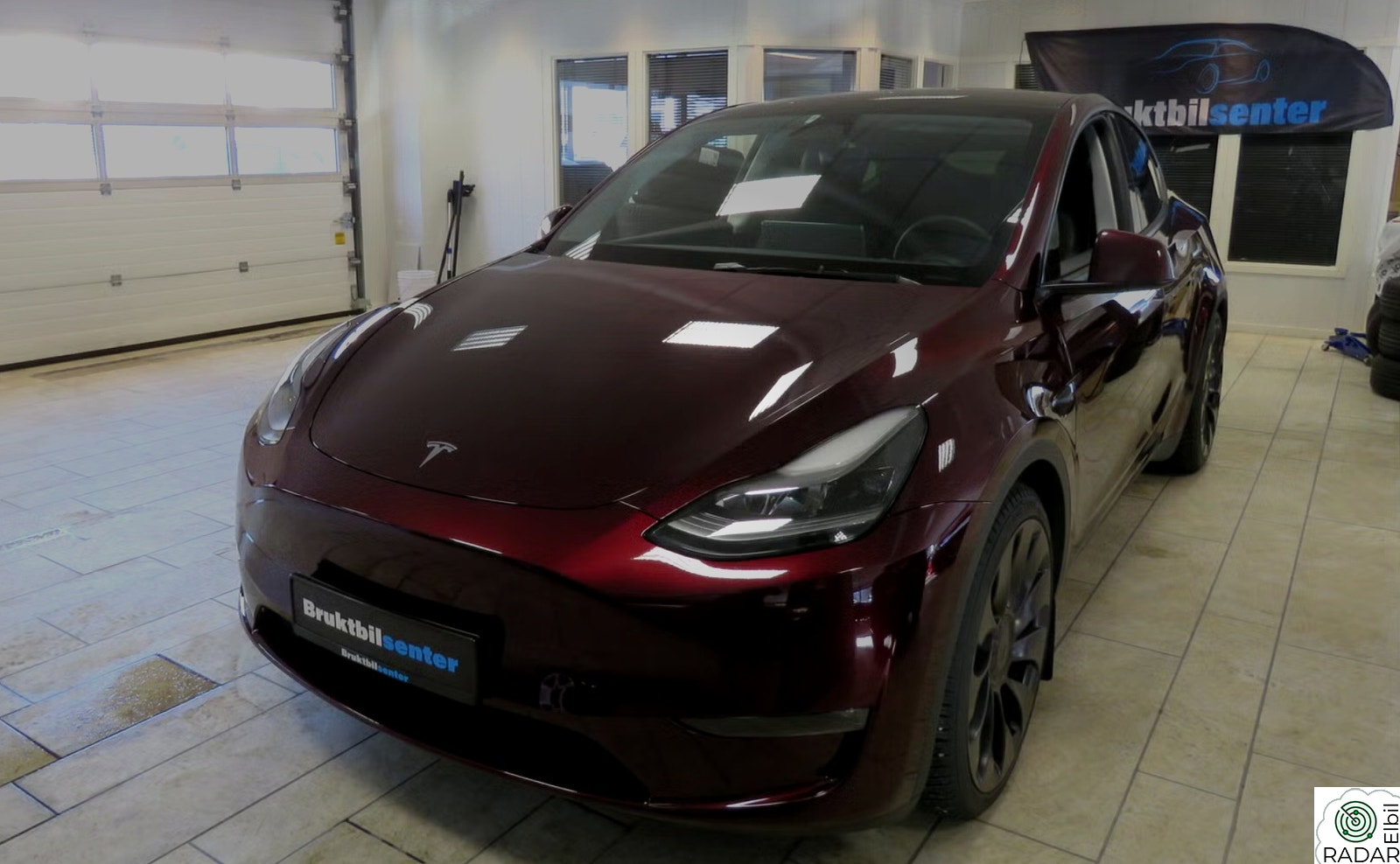 TESLA Model Y Performance AWD | Rød | 22K KM | 2 Hjulsett | Krok