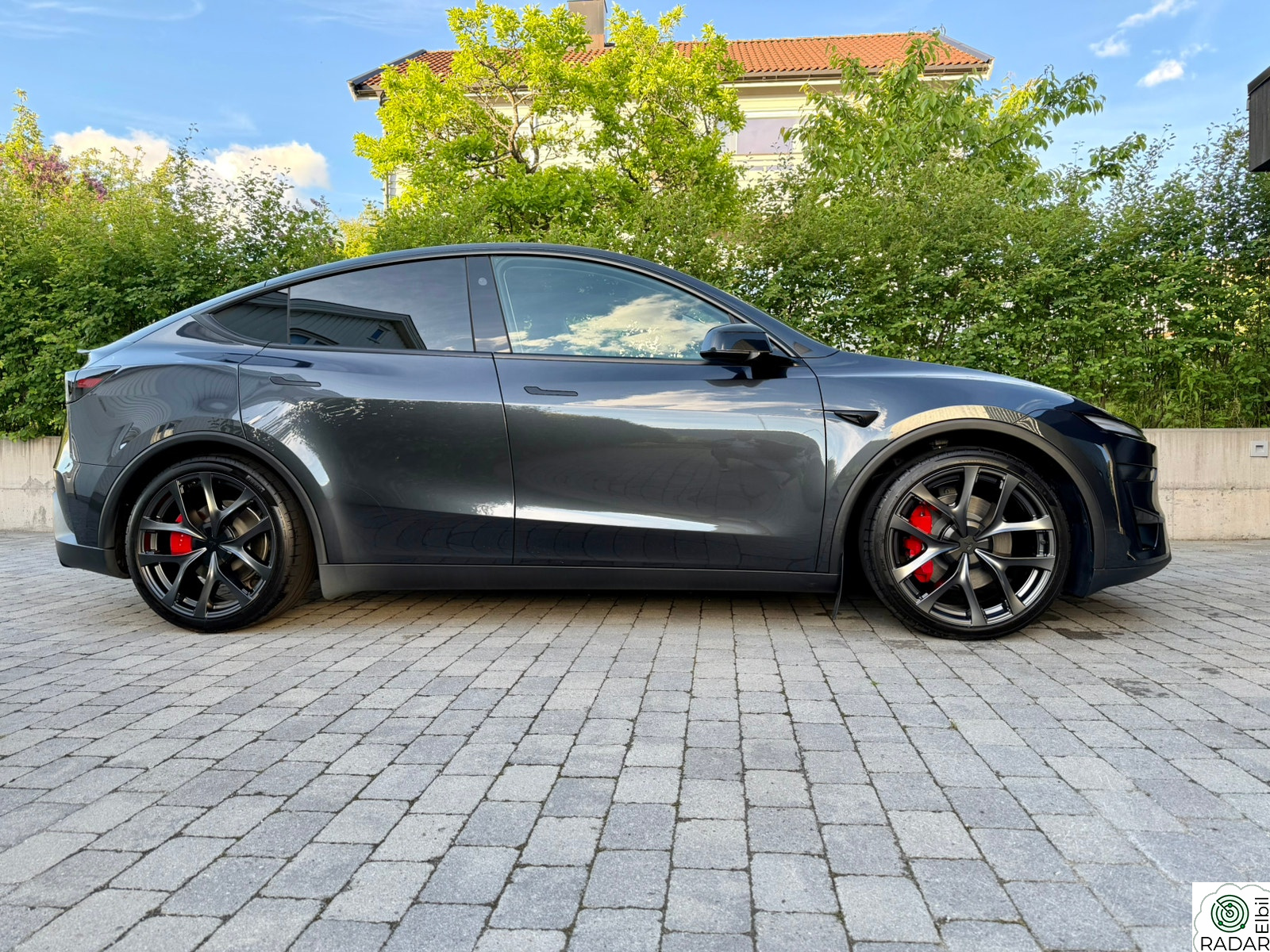 TESLA Model Y Performance AWD