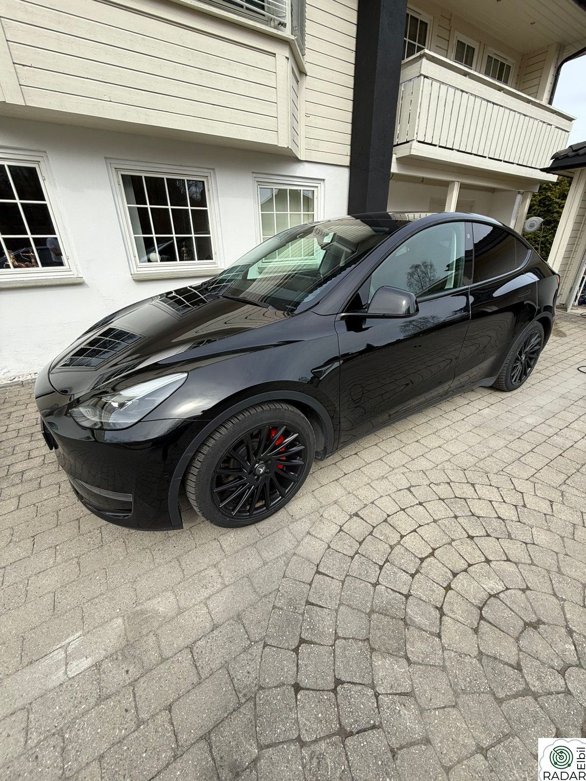 TESLA Model Y Performance AWD