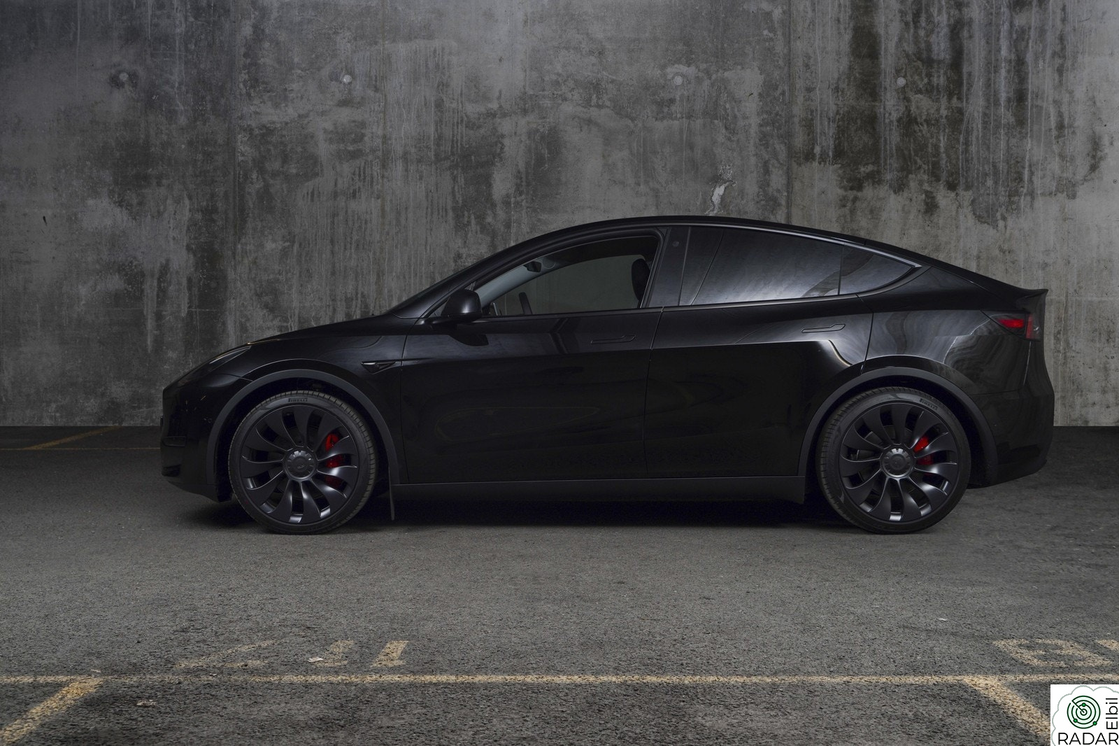 TESLA Model Y PERFORMANCE AWD AP 21 + 21 KR 4.700,-/MND