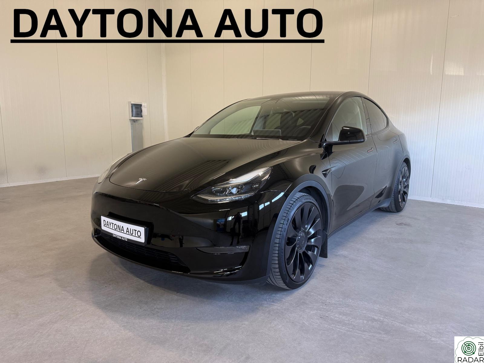 TESLA Model Y Performance AWD, 1 Eier, Hengerfeste, AMD Ryzen, Berlin