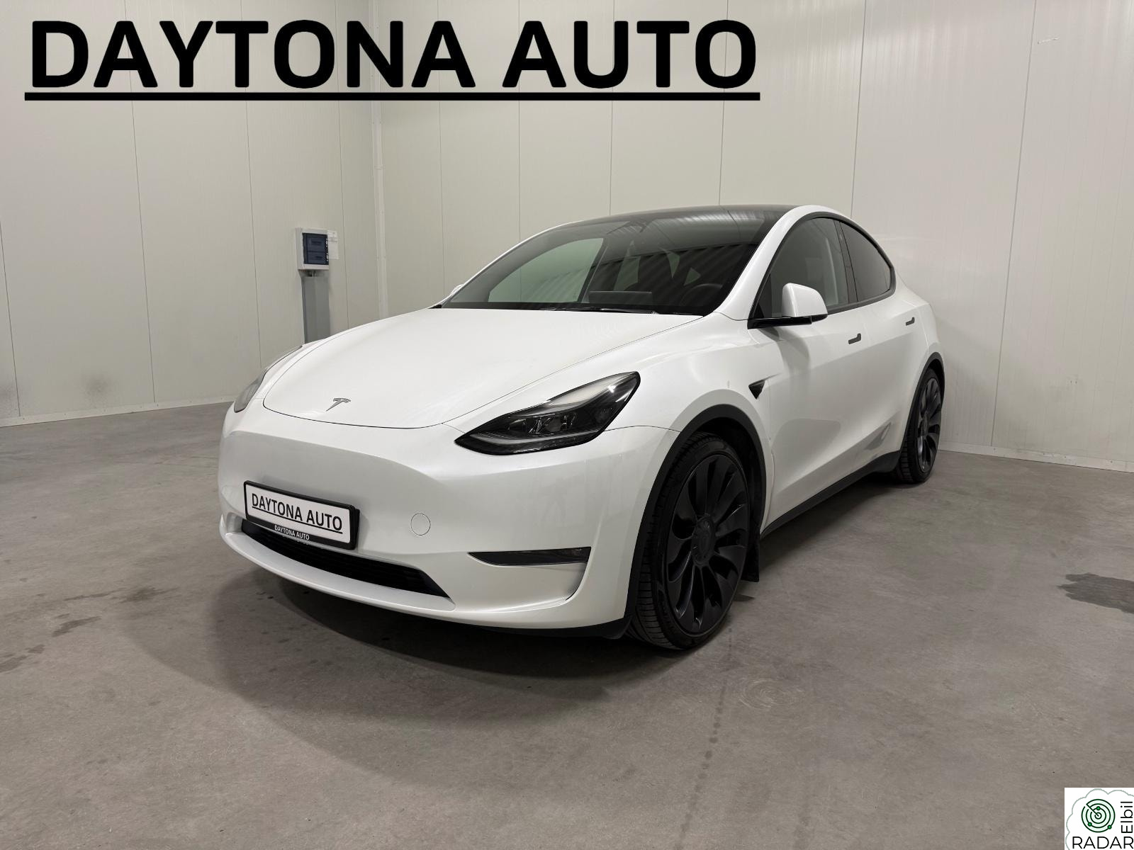 TESLA Model Y Performance AWD, 1 Eier, Hengerfeste, AMD Ryzen, Berlin