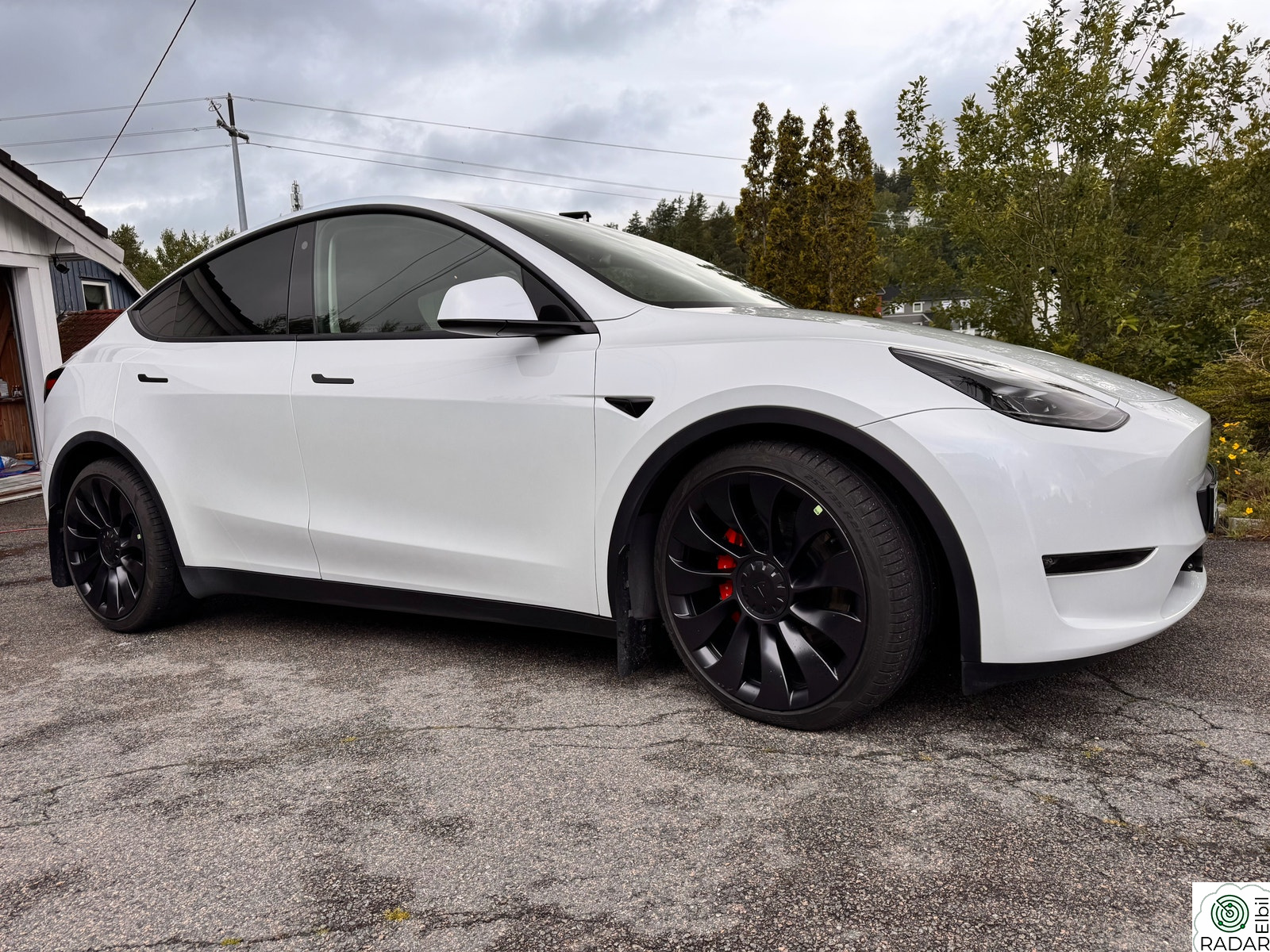 TESLA Model Y Performance AWD