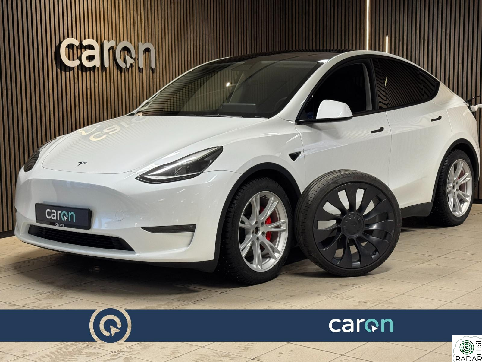 TESLA Model Y Performance / Krok / PANO/21''ÜBER"/ Lav km
