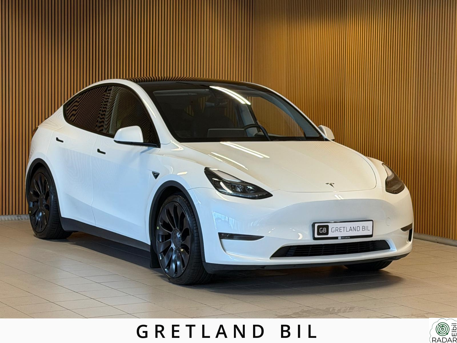 TESLA Model Y PERFORMANCE/KROK/21"/KAMERA/NAVI/514WLTP/NORSK BIL!
