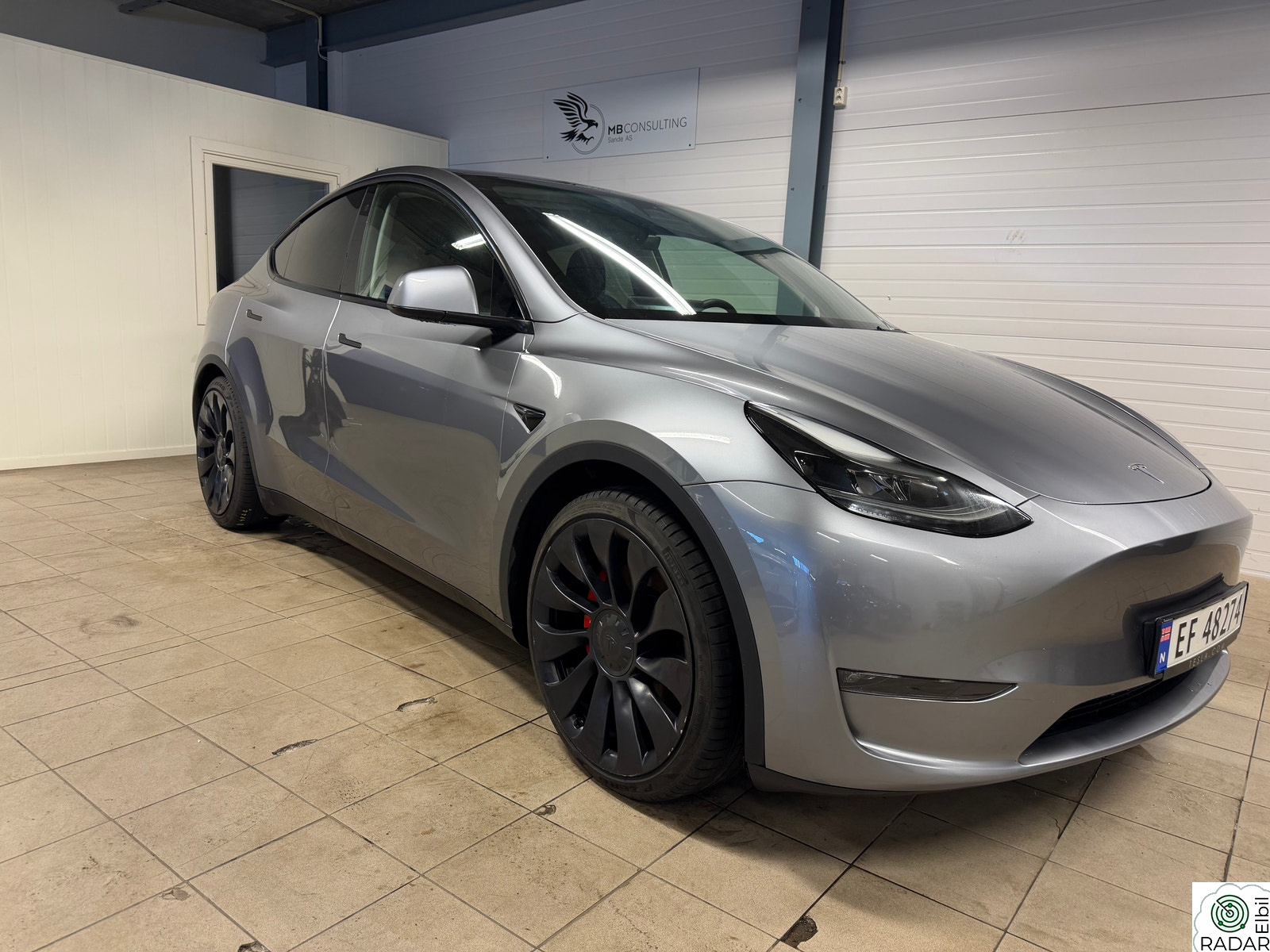 TESLA Model Y AWD PERFORMANCE/Navi/Autopilot/Luke/Kam/Key/DAB/21"